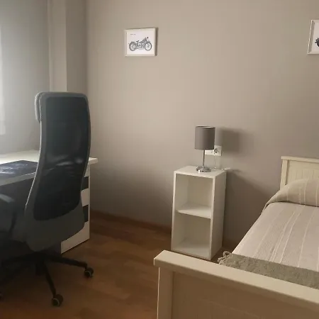 Piso Dos Dormitorios Muy Equipado Apartment *